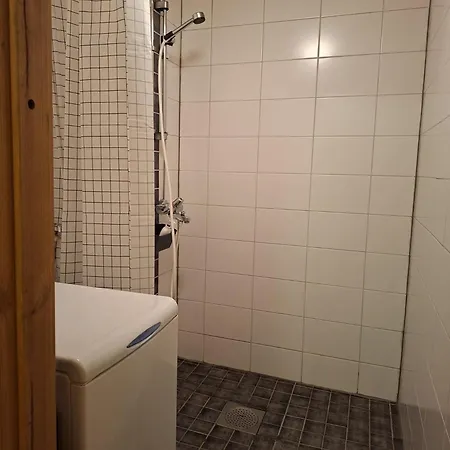 Workstay, Peaceful Location, Free Parking And Housekeeping Appartamento